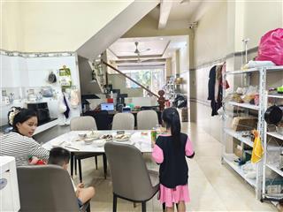 Bán nhà 3 tầng đường số 16 Linh Trung, Thủ Đức, TP HCM. DT  74m2, 4PN, SH, 9.2 tỷ -