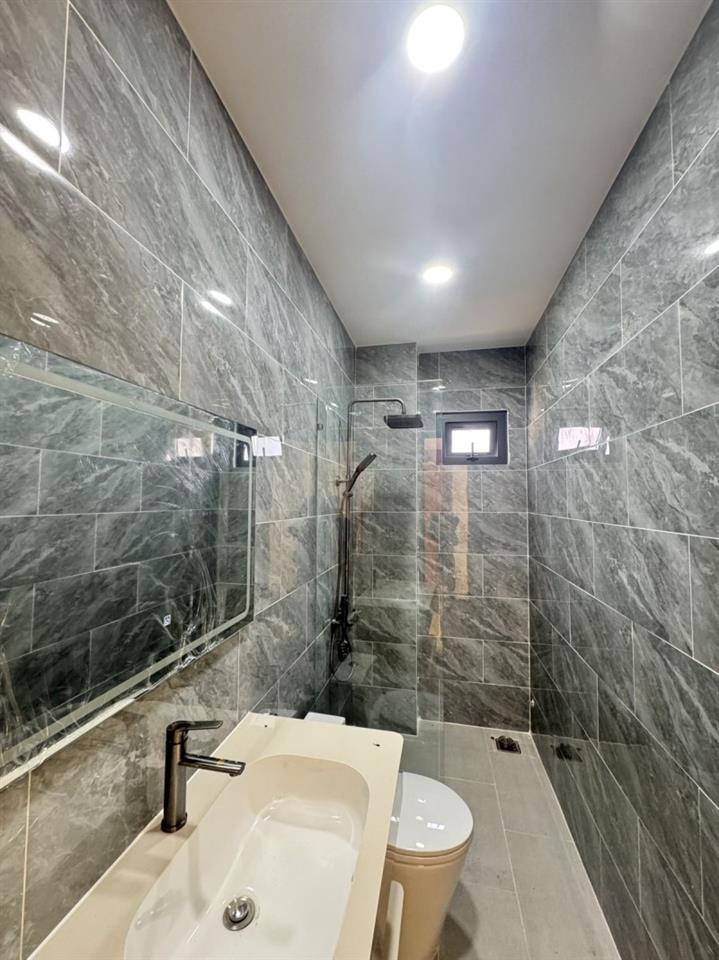 Bán nhà 4 tầng đường 359,  Phước Long B, Q9, Thủ Đức, TP HCM. DT 84m2, SH. Giá  9.7 tỷ