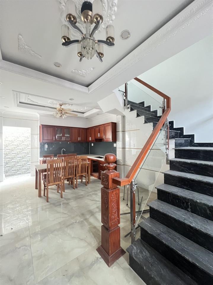 Bán nhà 4 tầng 60m2 đường số 5, Linh Tây, Thủ Đức, TP HCM. sổ hồng riêng. Giá 8,9 tỷ.