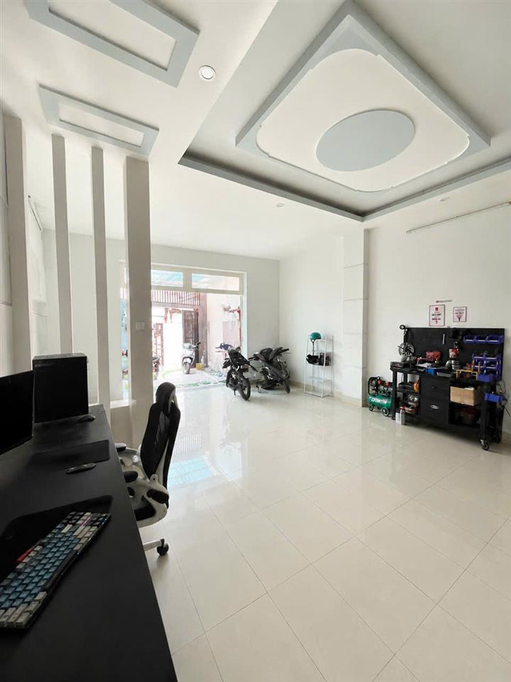 Bán nhà  đường số 10, Linh Xuân, Thủ Đức, TP HCM. DT  80m2, 2 tầng, sổ hồng riêng, giá