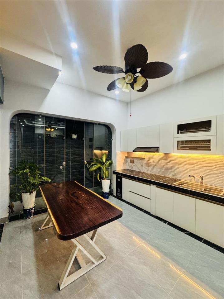 Bán nhà 4 tầng, 50m2, đường Nguyễn Duy Trinh, Q9, Thủ Đức, TP HCM,  sổ hồng riêng, giá