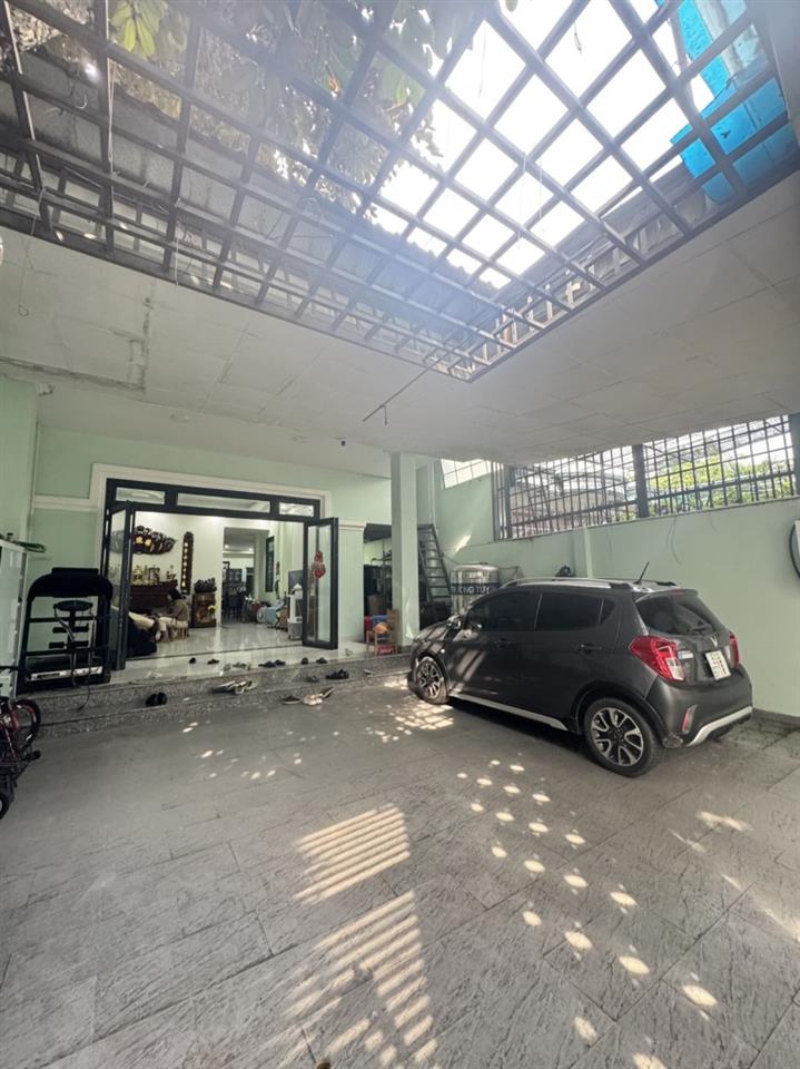 Bán biệt thự mini, DT 200m2,  đường số 11, Linh Trung, Thủ Đức, TP HCM,  sổ hồng riêng.