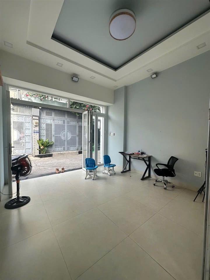 Bán nhà  đường số 32, Linh Đông, Thủ Đức, TP HCM. DT 78m2, 2 tầng, giá 5,88 tỷ, sổ hồng