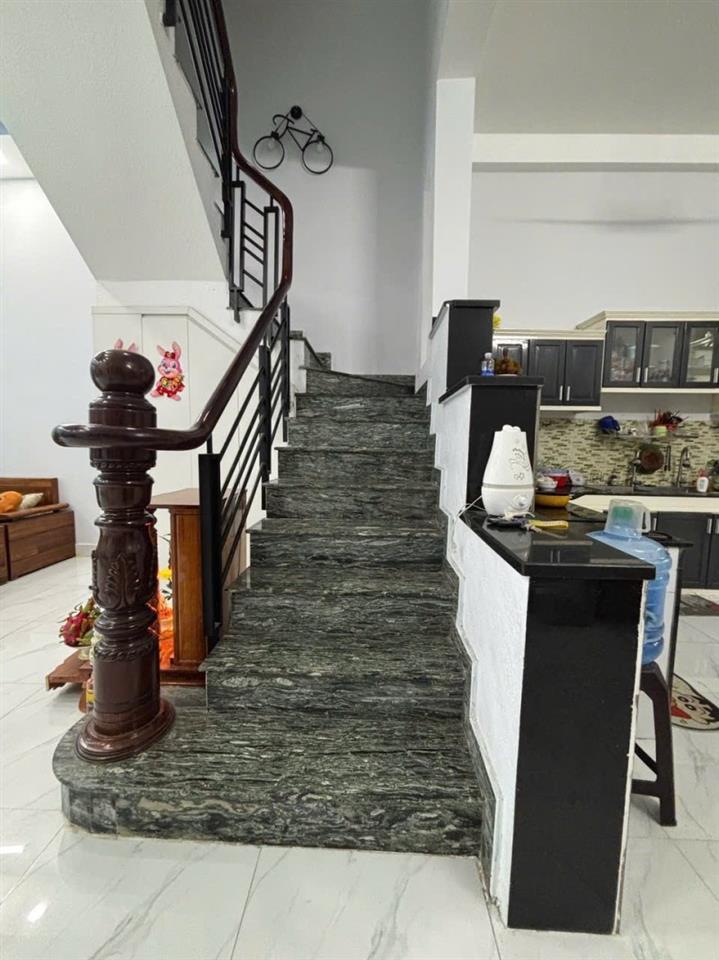 Bán nhà 3 tầng đường 359, Phước Long B, Quận 9, Thủ Đức, TP HCM. DT 78m2. Giá 6.88 tỷ, sổ