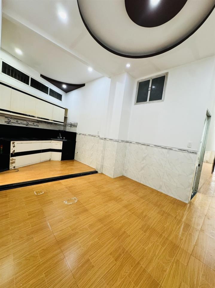 Bán nhà đường số 9, Trường Thọ, Thủ Đức, TP HCM. DT 80m2 , giá 5,09 tỷ, sổ hồng riêng.