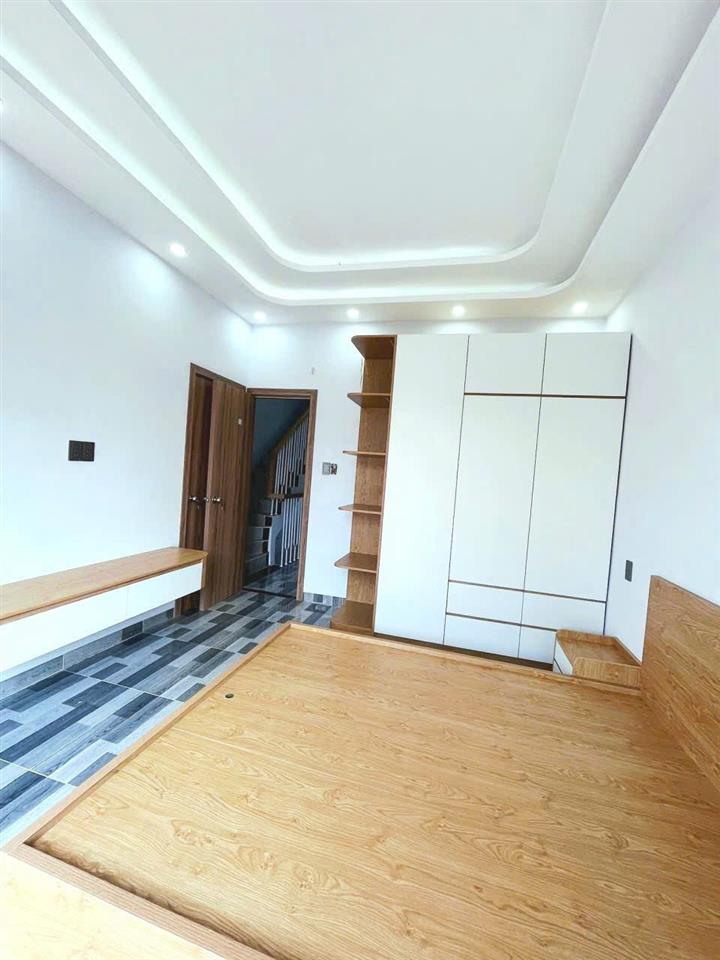 Bán nhà đường số 4, Long Bình, Q9,  Thủ Đức, TP HCM. DT 343m2, cấp 4, giá 9.58 tỷ, sổ