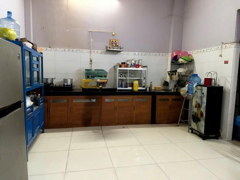 Bán nhà đường số 4, Long Bình, Q9,  Thủ Đức, TP HCM. DT 343m2, cấp 4, giá 9.58 tỷ, sổ