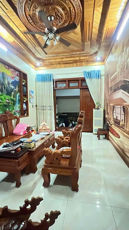 Bán nhà 4 tầng Đường số 6, Linh Xuân, Thủ Đức, TP HCM. DT 104m2, sổ hồng riêng, giá 6,38