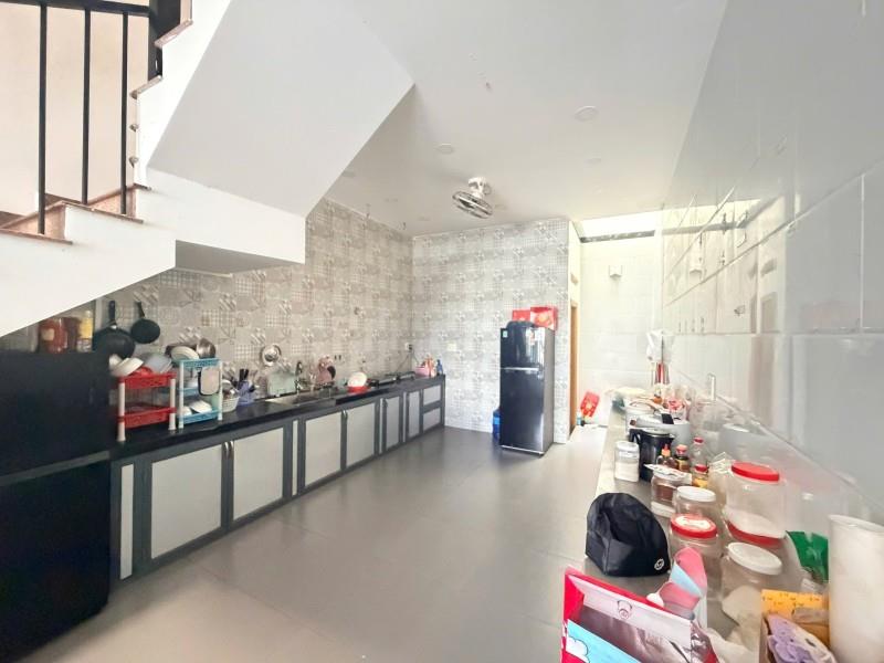 Bán nhà 3 tầng, 76m2, đường 385, Tăng Nhơn Phú A, Q.9, Thủ Đức, TP HCM. Giá 6,18 tỷ, sổ
