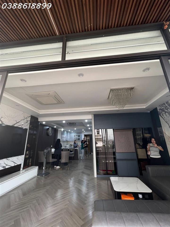 BÁN TÒA VP PHẠM NGỌC THẠCH - ĐỐNG ĐA - 3 Ô TÔ TRÁNH - VỈA HÈ - DT 200 TR/TH - 95M2 - 8