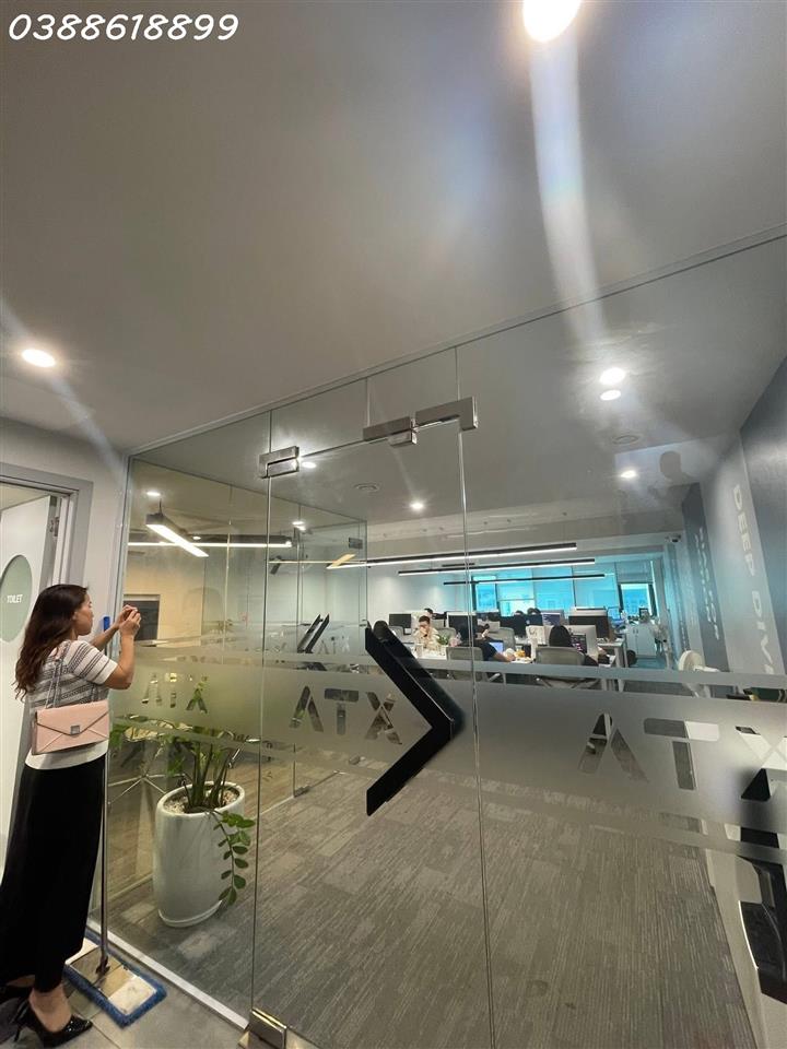 BÁN TÒA VP PHẠM NGỌC THẠCH - ĐỐNG ĐA - 3 Ô TÔ TRÁNH - VỈA HÈ - DT 200 TR/TH - 95M2 - 8