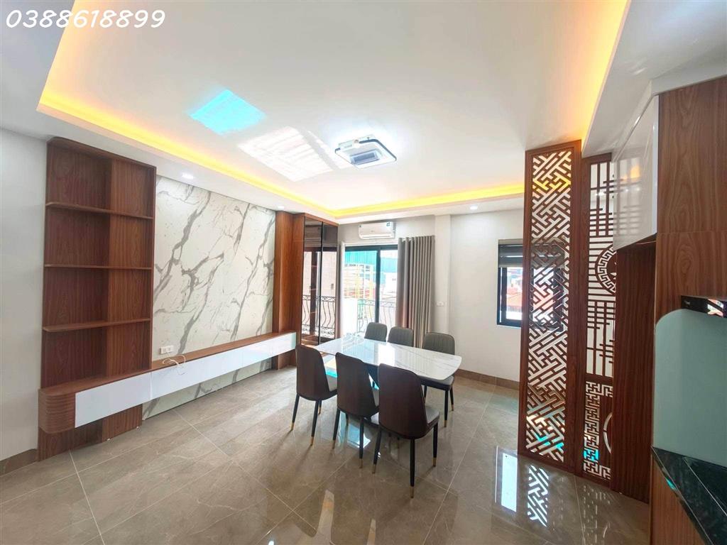 NHÀ ĐẸP PHỐ CẦU GIẤY - 40M2 - 7 TẦNG THANG MÁY - MT 4.6M - 10,8 TỶ