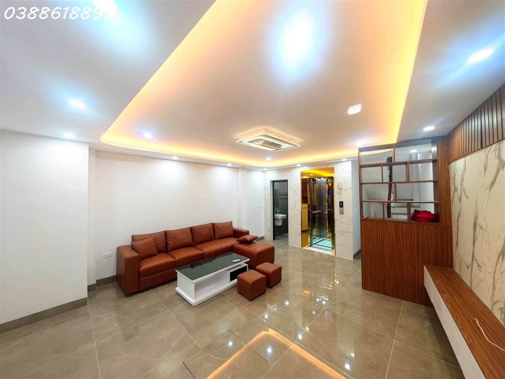 NHÀ ĐẸP PHỐ CẦU GIẤY - 40M2 - 7 TẦNG THANG MÁY - MT 4.6M - 10,8 TỶ