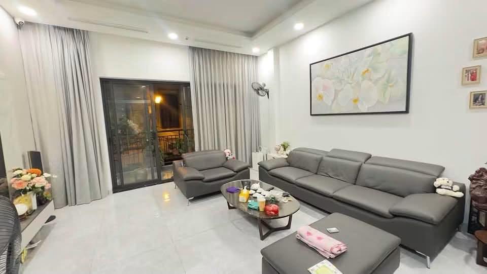 TÒA NHÀ LẠC TRUNG, HAI BÀ TRƯNG – PHÂN LÔ – Ô TÔ TRÁNH – GARA 7 CHỖ – 86M² – 6 TẦNG – MT