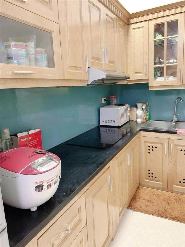 🏠 CHO THUÊ NHÀ HÀO NAM – ĐỐNG ĐA  40M² × 5 TẦNG  17,5 TRIỆU/THÁNG