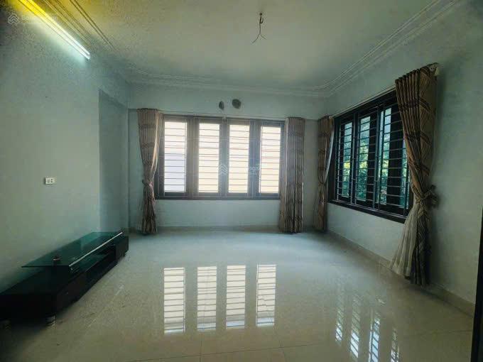 CHO THUÊ NHÀ LIỀN KỀ NGÕ 3XX HOÀNG QUỐC VIỆT – NGHĨA TÂN  50M² × 4 TẦNG  Ô TÔ VÀO NHÀ  20