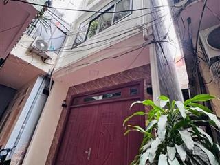 NHÀ ĐẸP HÀO NAM – 30,8M² – MT 4,2M – 4 TẦNG + TUM – GẦN PHỐ – GẦN METRO CÁT LINH – SÂN ĐỂ