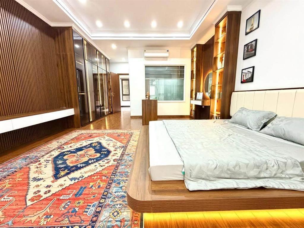 NHÀ ĐẸP XUẤT SẮC LA THÀNH – 59M² – MT 5M – 6 TẦNG – THANG MÁY NHẬP – FULL NỘI THẤT CAO CẤP
