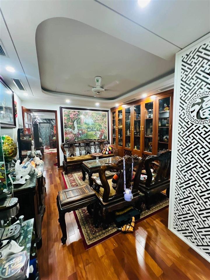 TÒA VĂN PHÒNG NGUYỄN CHÁNH – 66M² – MT 4,5M – 7 TẦNG – THANG MÁY – 3 Ô TÔ TRÁNH – VỈA HÈ
