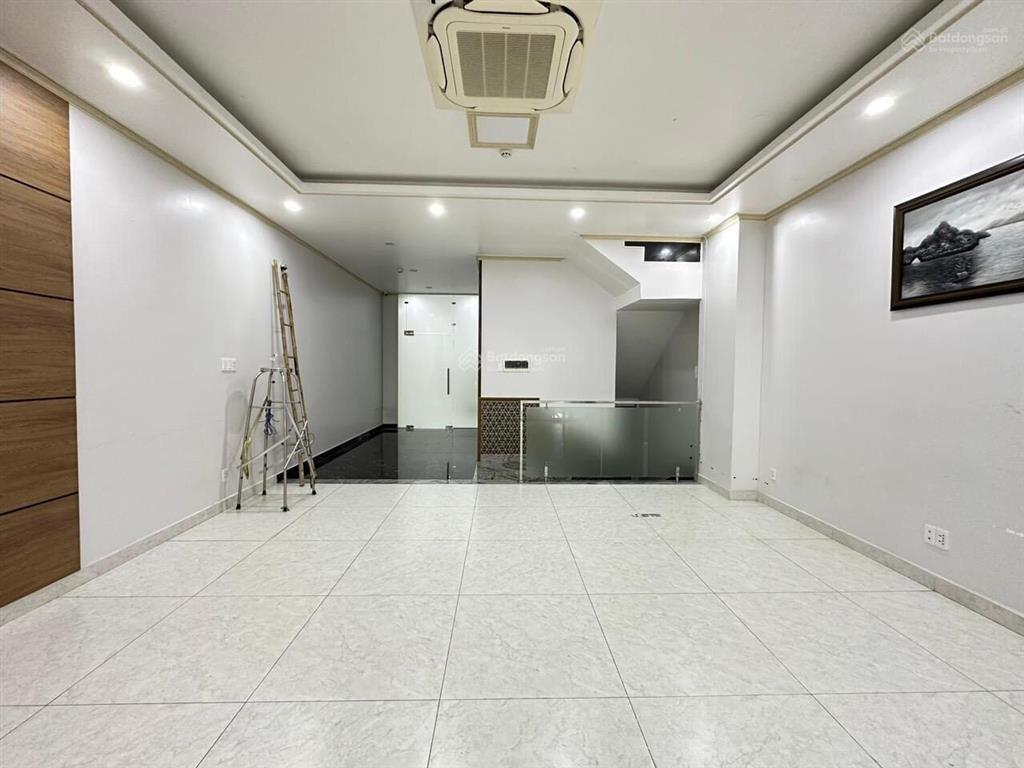 Cho thuê gấp shophouse sala 1 trệt và 1 lầu diện tích 230m2, giá 50 triệu/tháng