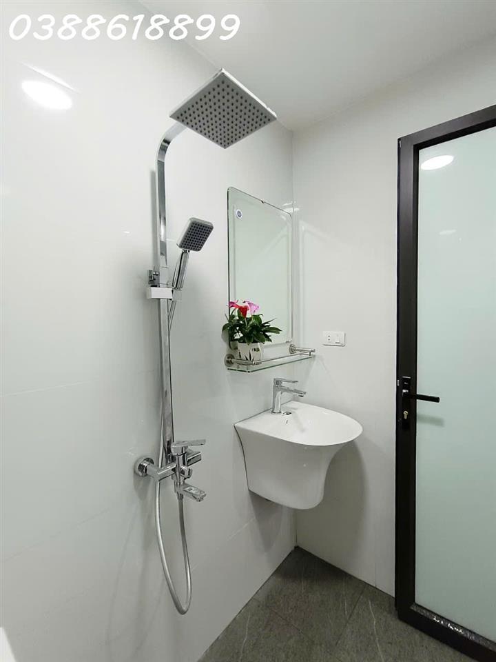 BÁN TÒA NHÀ 7 TẦNG TRUNG KÍNH, CẦU GIẤY - 70M2 - MT 5M - DT 90 TR/TH - 17 TỶ