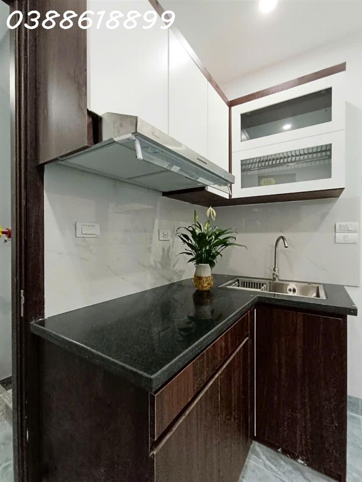 BÁN TÒA NHÀ 7 TẦNG TRUNG KÍNH, CẦU GIẤY - 70M2 - MT 5M - DT 90 TR/TH - 17 TỶ
