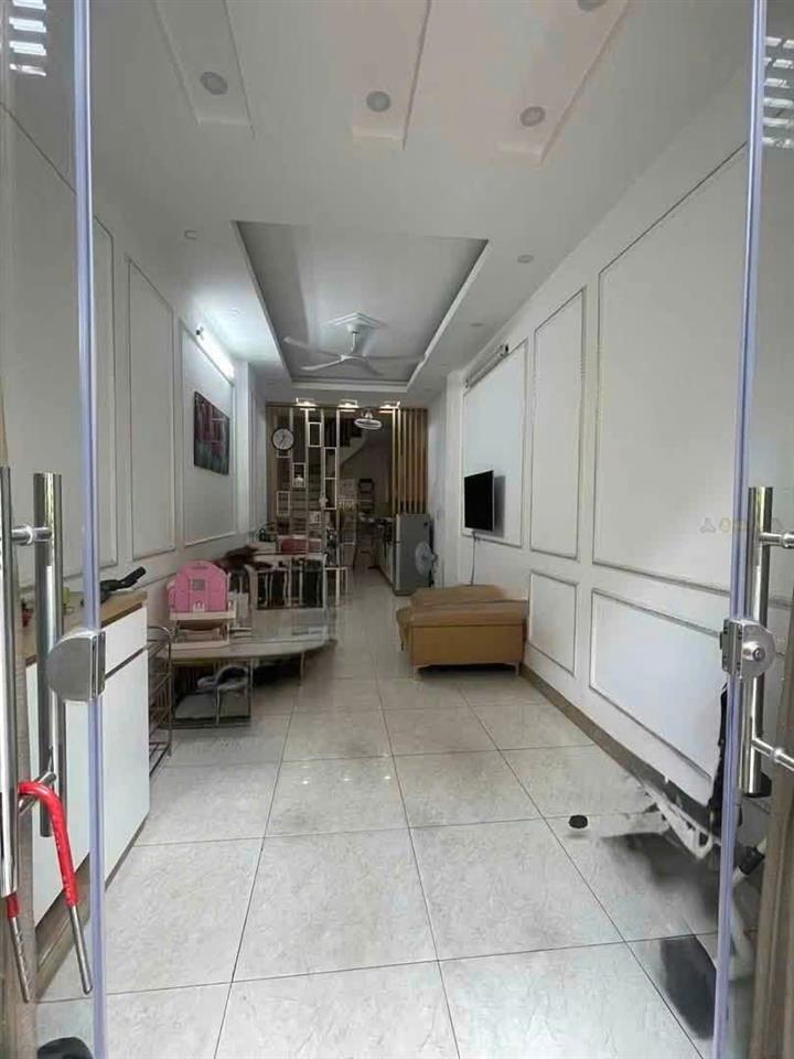 🏡 CHO THUÊ NHÀ NGUYÊN CĂN TRẦN KHÁT CHÂN – HAI BÀ TRƯNG  35M² × 5 TẦNG  3PN  13,5