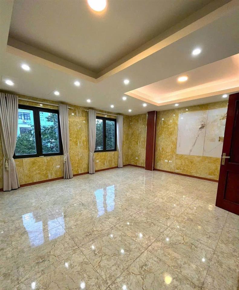 CHO THUÊ NHÀ NGÕ 1XX TRƯỜNG CHINH – ĐỐNG ĐA  45M² × 7 TẦNG  MT 6M  THANG MÁY  28