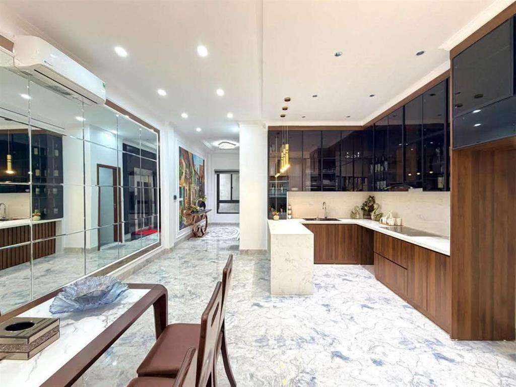 NHÀ ĐẸP XUẤT SẮC LA THÀNH – 59M² – MT 5M – 6 TẦNG – THANG MÁY NHẬP – FULL NỘI THẤT CAO CẤP