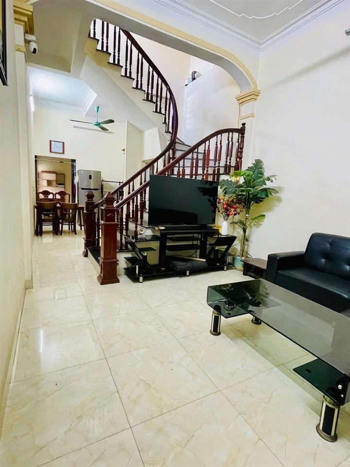 CHO THUÊ NHÀ NGUYÊN CĂN HOÀNG LIỆT – TỰU LIỆT  50M² × 3 TẦNG  4PN + PHÒNG THỜ  11