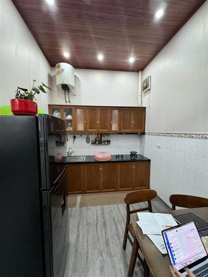 NHÀ PHỐ LA THÀNH – 56 M² – MT 4,2M – 4 TẦNG – GẦN PHỐ – NGÕ THÔNG – TRUNG TÂM BA ĐÌNH