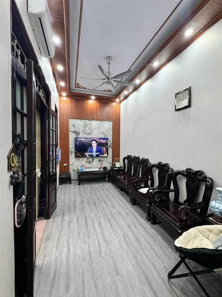 NHÀ PHỐ LA THÀNH – 56 M² – MT 4,2M – 4 TẦNG – GẦN PHỐ – NGÕ THÔNG – TRUNG TÂM BA ĐÌNH