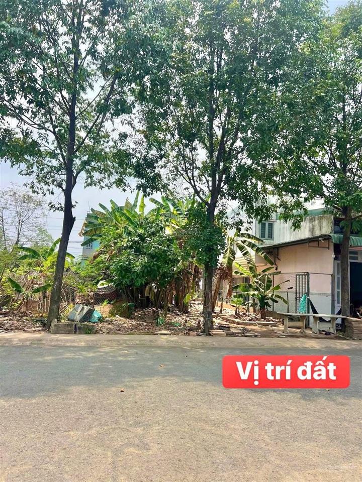 Chủ gửi bán lô đất 100m2 đường n16 sát quốc lộ 13 sát cổng mỹ phước 4 bến cát giá chỉ 860 triệu