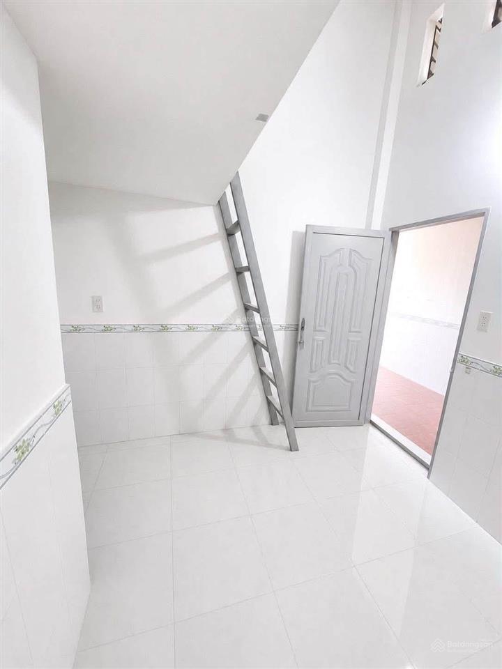 Cần ra gấp dãy 300m2 ở gần kcn minh hưng 3, chơn thành, đồng nai giá chỉ 580 triệu đường nhựa 8m