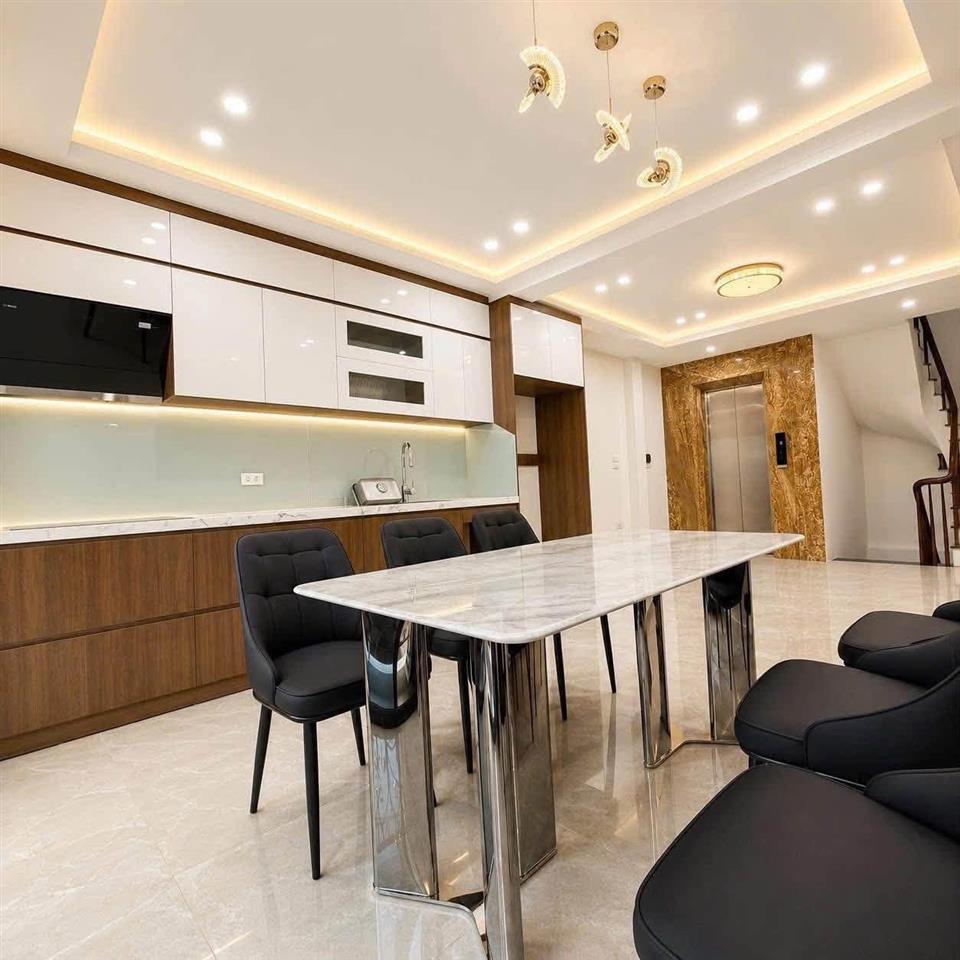 PHÂN LÔ 8 TẦNG VƯƠNG THỪA VŨ, TX - GARA Ô TÔ - 45 M2 - MT 4 M - 17,8 TỶ