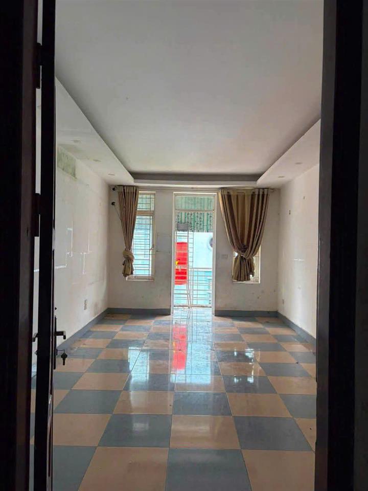 🏡 CHO THUÊ NHÀ LIỀN KỀ PHÙNG KHOANG – NAM TỪ LIÊM  50M² × 5 TẦNG  MT 4M  15 TRIỆU/THÁNG
