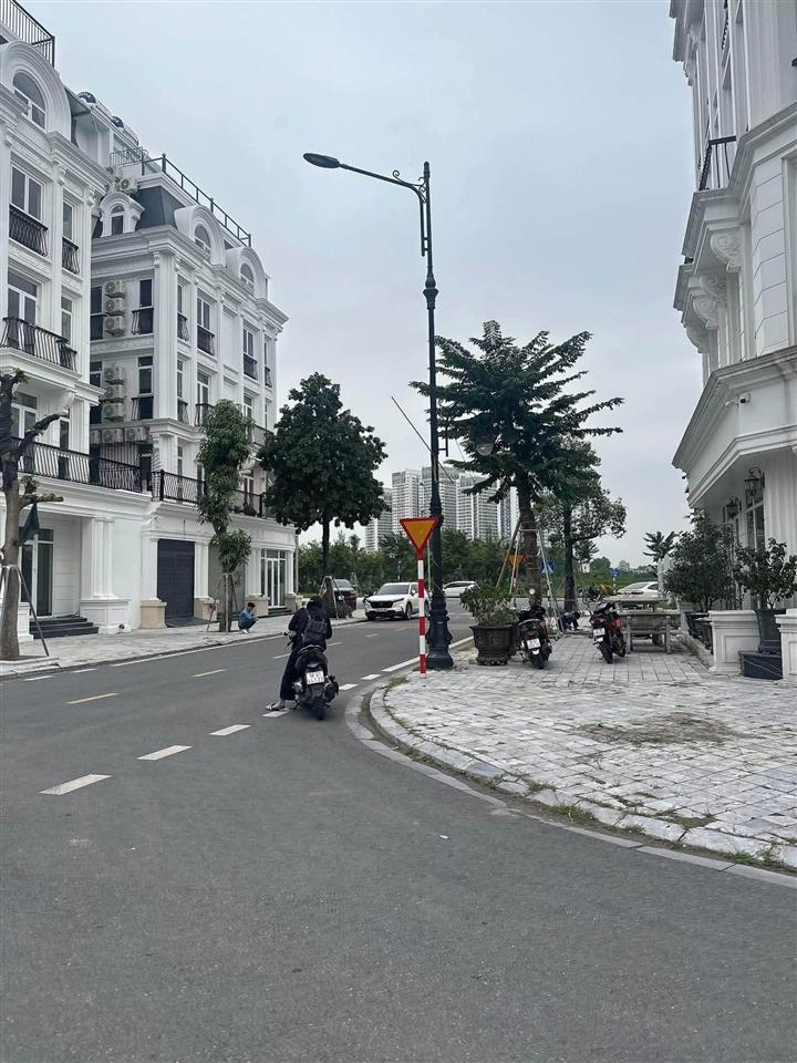 🔥 LIỀN KỀ LOUIS CITY ĐẠI MỖ – 105M² – MT 5M – 5 TẦNG – 2 THOÁNG TRƯỚC SAU – VIEW CÔNG