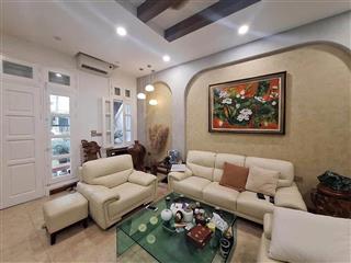 BIỆT THỰ CIPUTRA – 180M² – MT 9M – 3 TẦNG + 1 TUM – SIÊU VIP – AN NINH ĐẢM BẢO