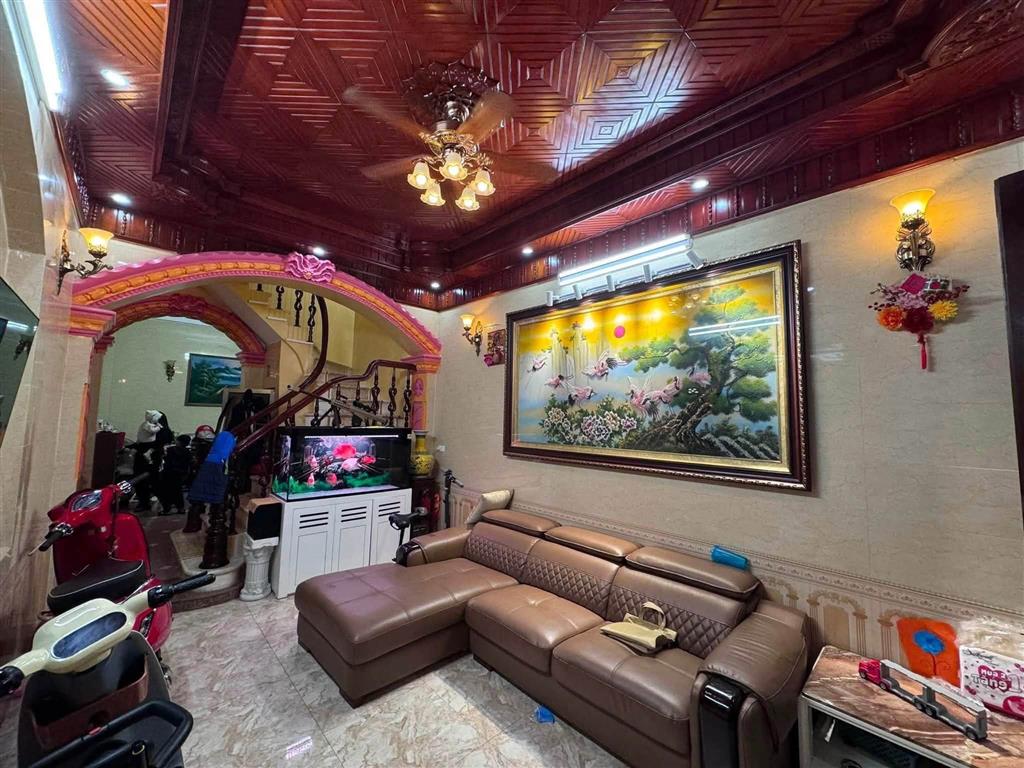 NHÀ ĐẸP PHỐ VIP LÁNG HẠ – 61,5M² – MT 4M – 4 TẦNG + TUM – Ô TÔ DỪNG ĐỖ – GẦN PHỐ – TRUNG