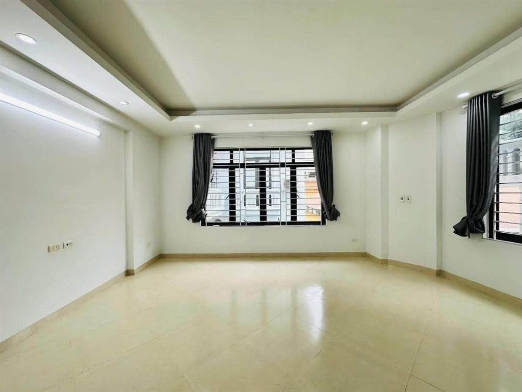 NHÀ LÔ GÓC HOÀNG HOA THÁM – 43M² – MT 5,6M – 5 TẦNG – NGÕ THÔNG – BA GÁC TẬN CỬA – SIÊU