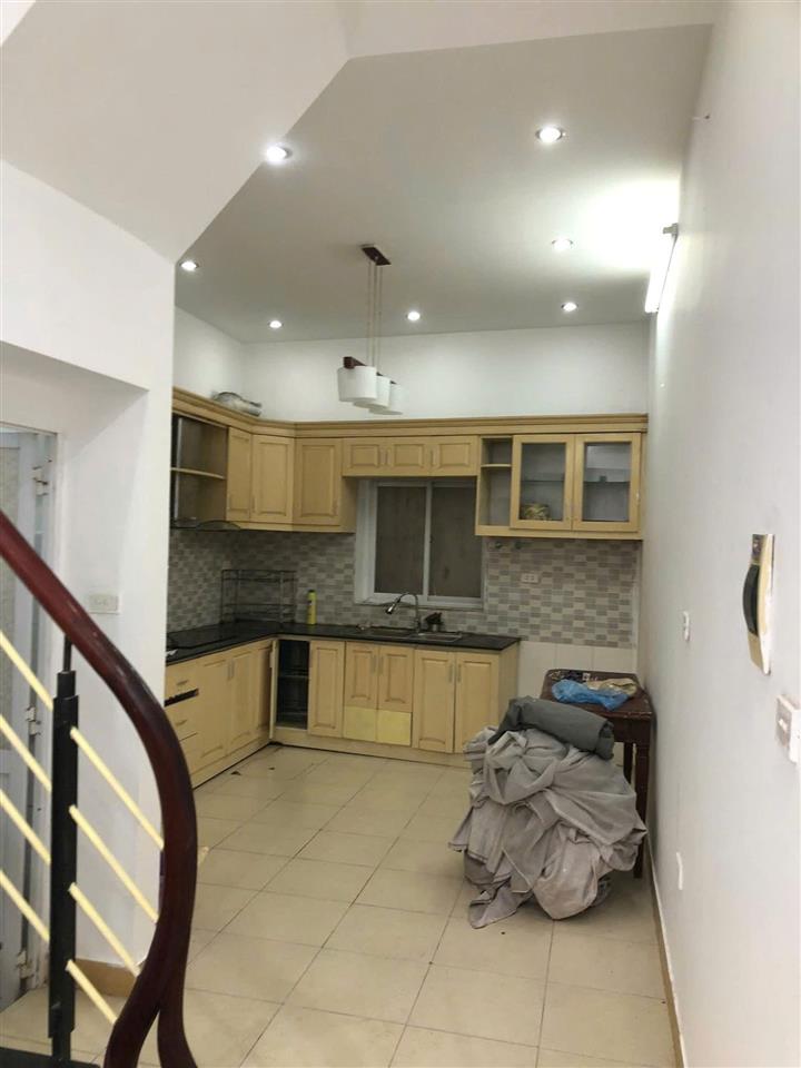 CHO THUÊ NHÀ NGUYÊN CĂN NGÕ 6XX LA THÀNH  40M² × 4 TẦNG  4PN  12 TRIỆU/THÁNG