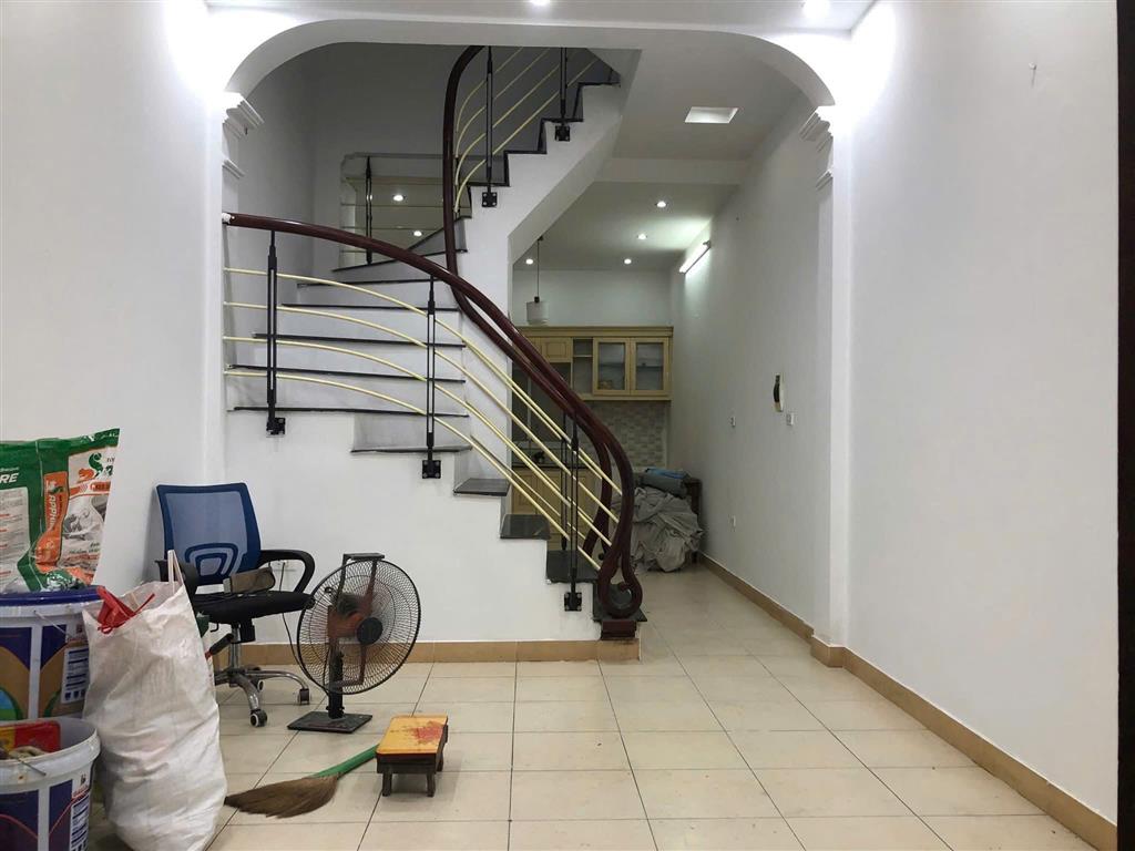 CHO THUÊ NHÀ NGUYÊN CĂN NGÕ 6XX LA THÀNH  40M² × 4 TẦNG  4PN  12 TRIỆU/THÁNG