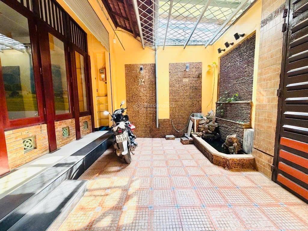 Mt kinh doanh bình thạnh, 5 tầng 70m2 ngang đẹp hơn 5,2m tại nguyễn khuyến gấp bán chỉ 12,5tỷ.