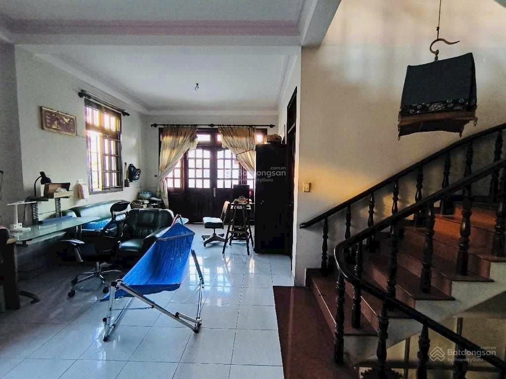 Siêu phẩm mt đường, ngang bề thế 8m  phạm văn đồng, gò vấp  3 tầng btct 200m2 bán chỉ 29,5 tỷ.