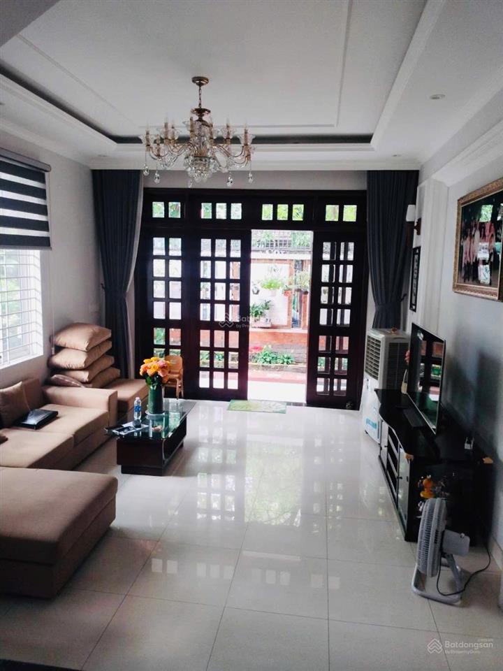 Biệt thự sân vườn, căn góc 3 mặt thoáng, khu vip nguyễn oanh, gò vấp. 3 tầng 270m2 bán chỉ 33 tỷ.