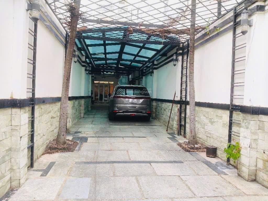 Biệt thự mặt tiền đường vip cửu long, tân bình. 4 tầng thang máy, 335m2 ngộp bán gấp 60 tỷ