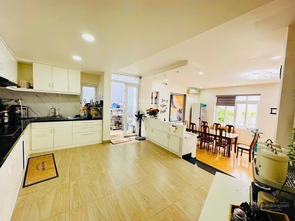 Nhà đẹp hẻm oto  3 tầng, ngang khủng 7m ~ 160m2  hoàng hoa thám, bình thạnh  gấp bán chỉ 26 tỷ.