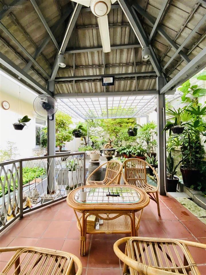 Biệt thự siêu vị trí, 5 tầng có hầm + thang máy  khu vip phú nhuận  230m² chào bán chỉ 52 tỷ.