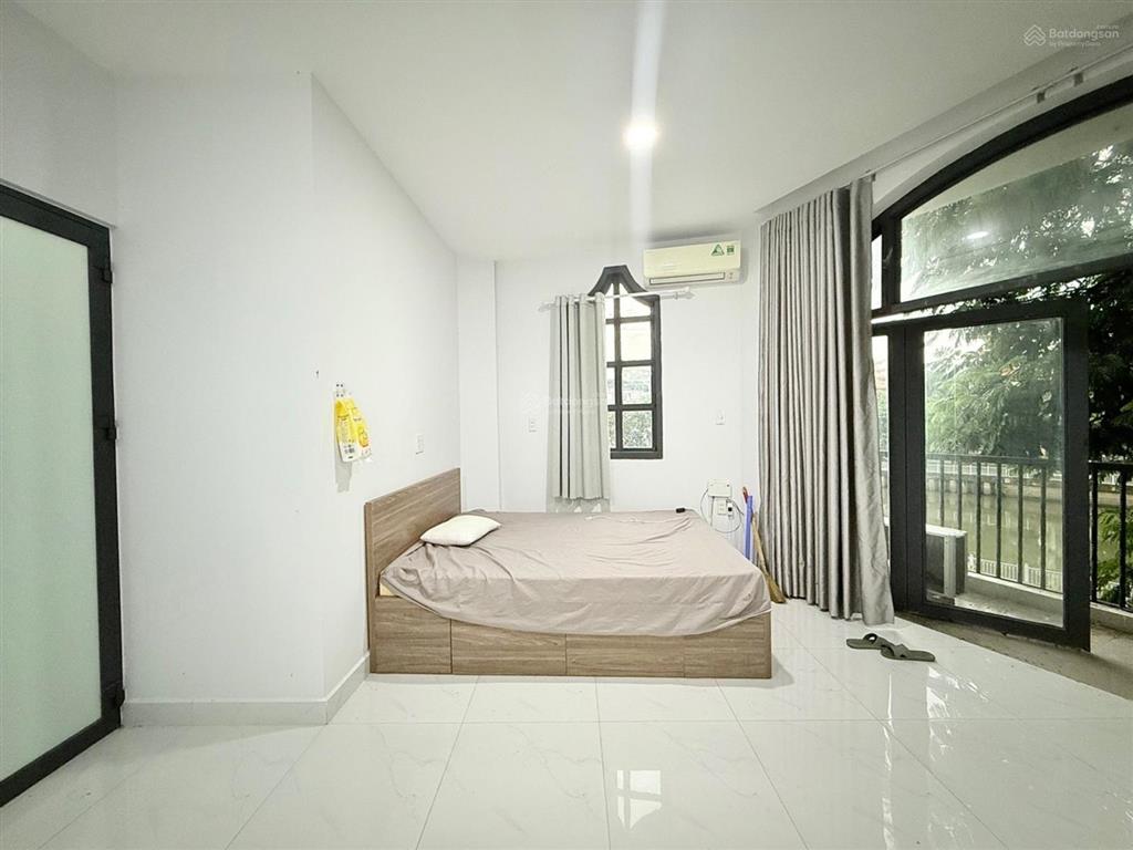 Bán nhà mặt tiền hoàng sa  6 tầng, lô góc ngang 5m ~ 40m2 chỉ 13,5 tỷ.