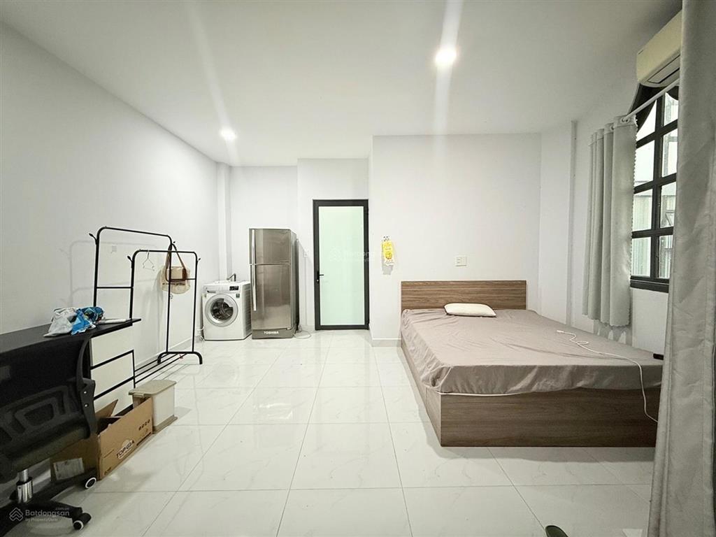 Bán nhà mặt tiền hoàng sa  6 tầng, lô góc ngang 5m ~ 40m2 chỉ 13,5 tỷ.